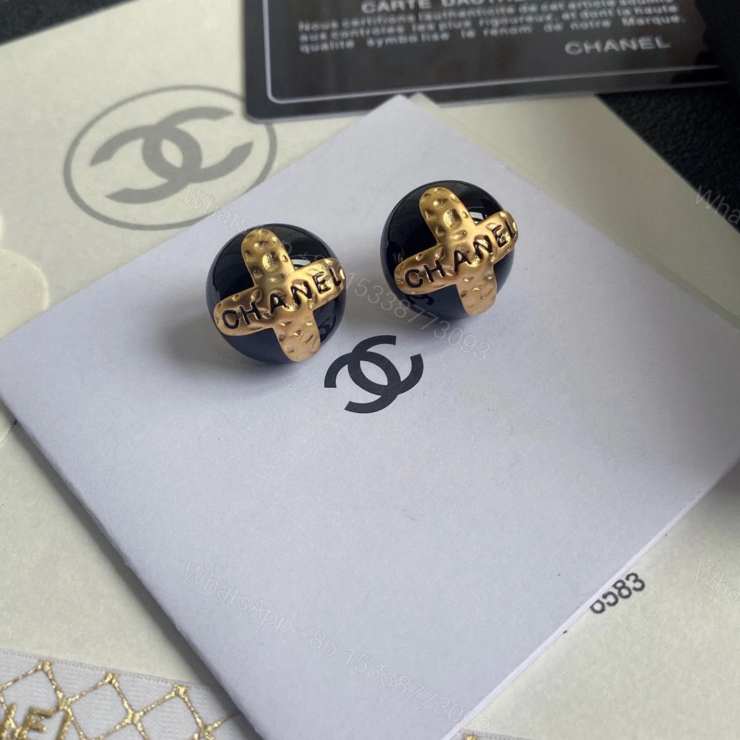 View 8 of EN – Lux Earring Chanel 004