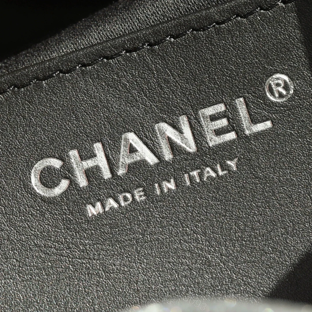 View 10 of 高仿Chanel*26C/25Bag系列AS5631小牛皮手袋Mini銀色免檢版