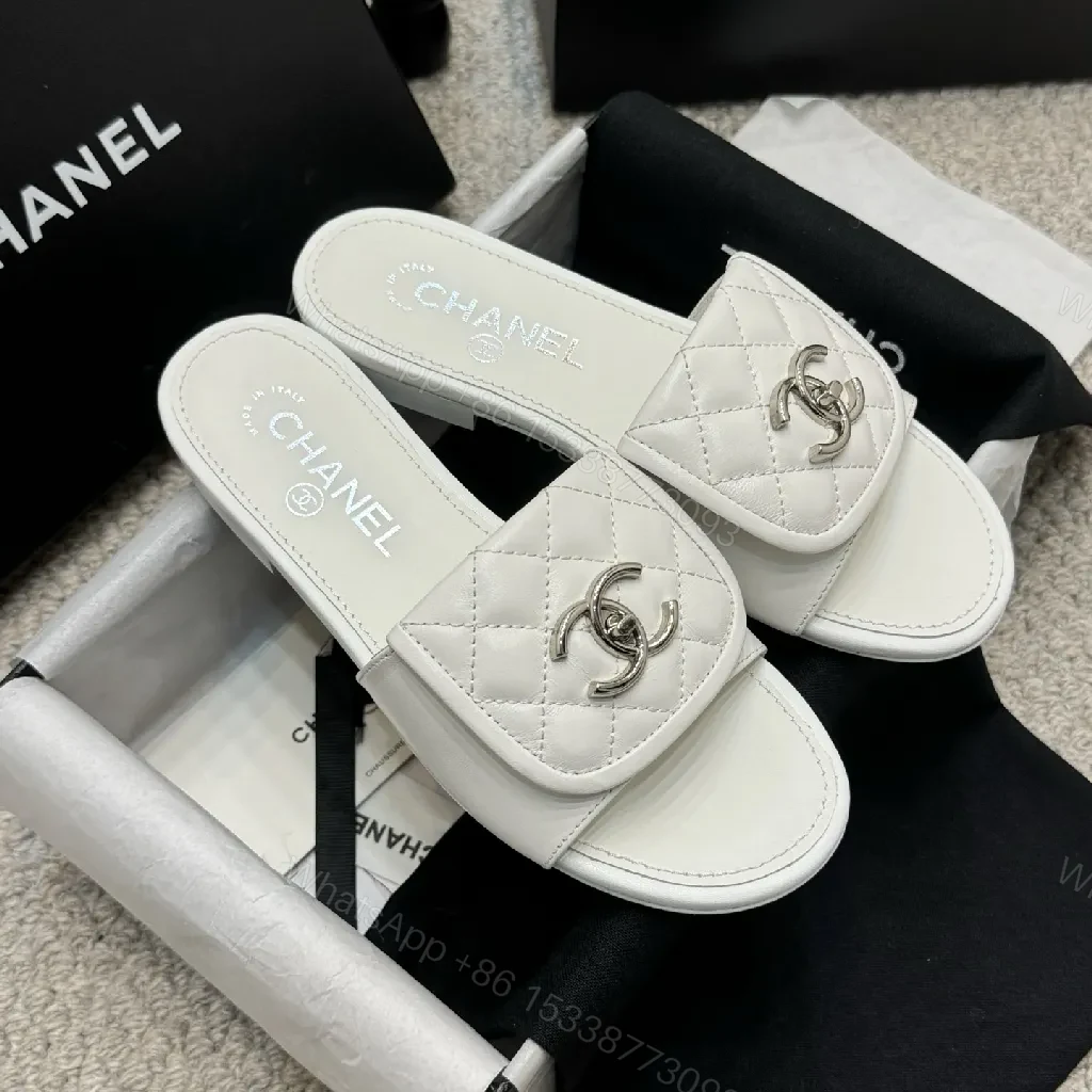 Quilted White Leather Slides with Logo Detail, Open-Toe Slide, Luxury Comfort — view 1