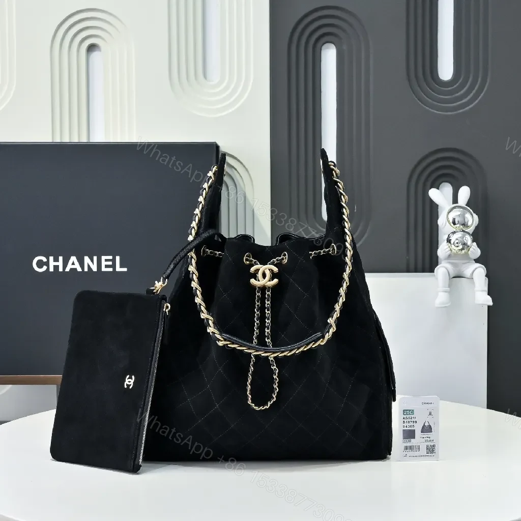 Quilted Black Chain-Accent Shoulder Bag, Luxury Style — view 1