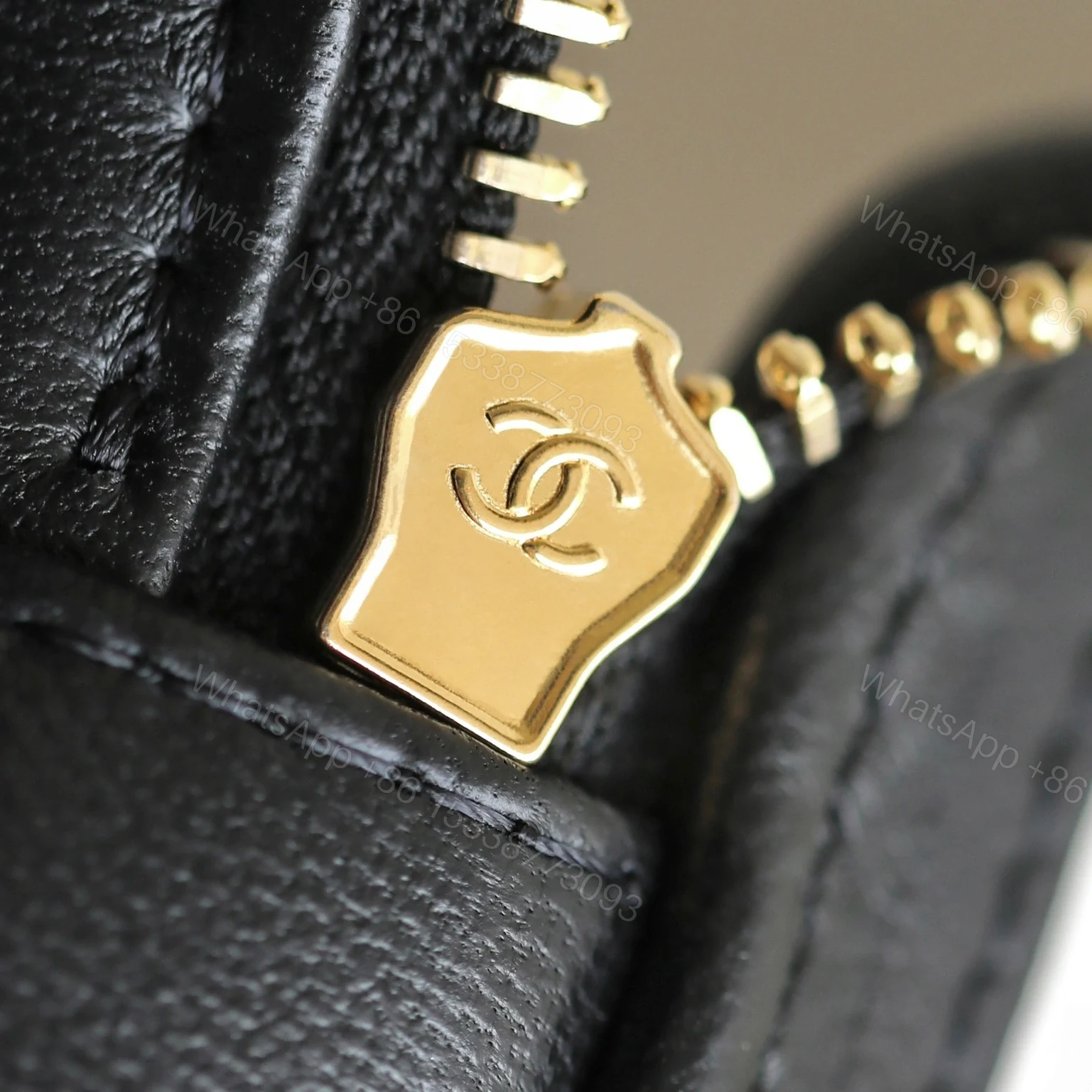 View 16 of 高仿Chanel*24S系列AS3765手柄盒子包黑色色免檢版