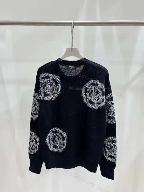 CHANEL — view 1
