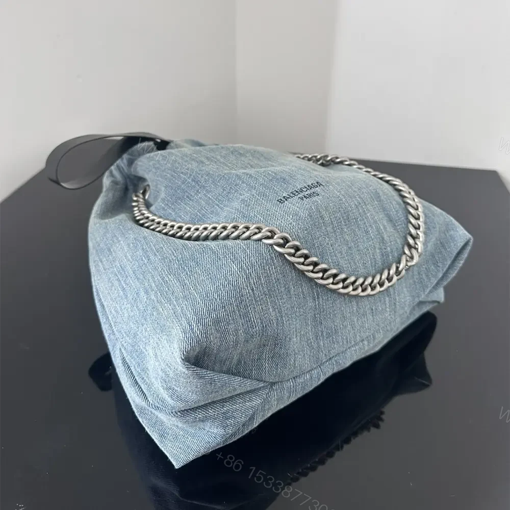 View 5 of 高仿Balenciaga2023年新款Crushtote牛仔布垃圾袋小號