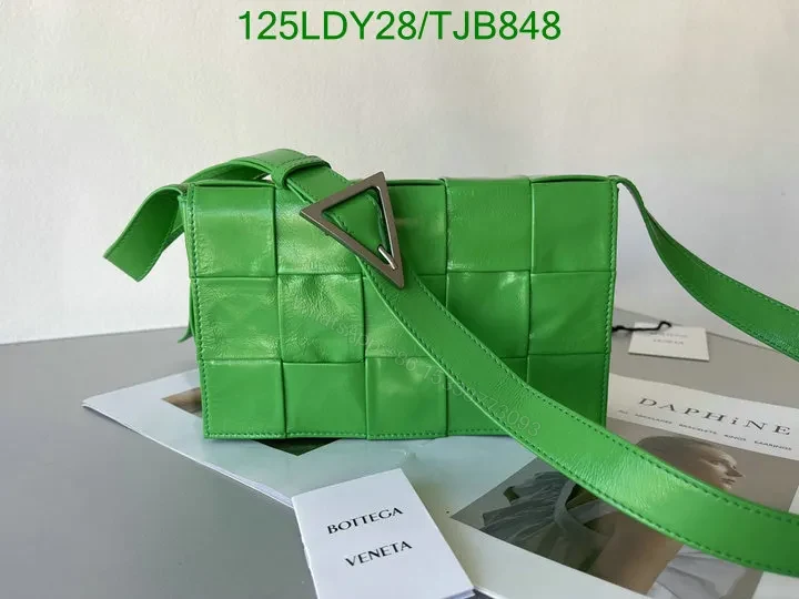 View 13 of Bottega Veneta Premium Nappa Leather Intrecciato Weave Bag with Magnetic Fastening BV9101
