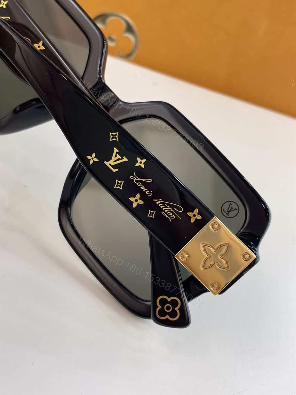 View 3 of LV SUNGLASSES – GLVT27