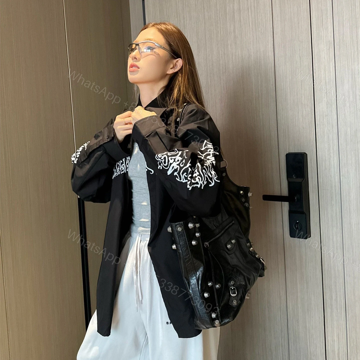 View 14 of 高仿Balenciaga*SS24NewYear系列773374長袖襯衫黑色
