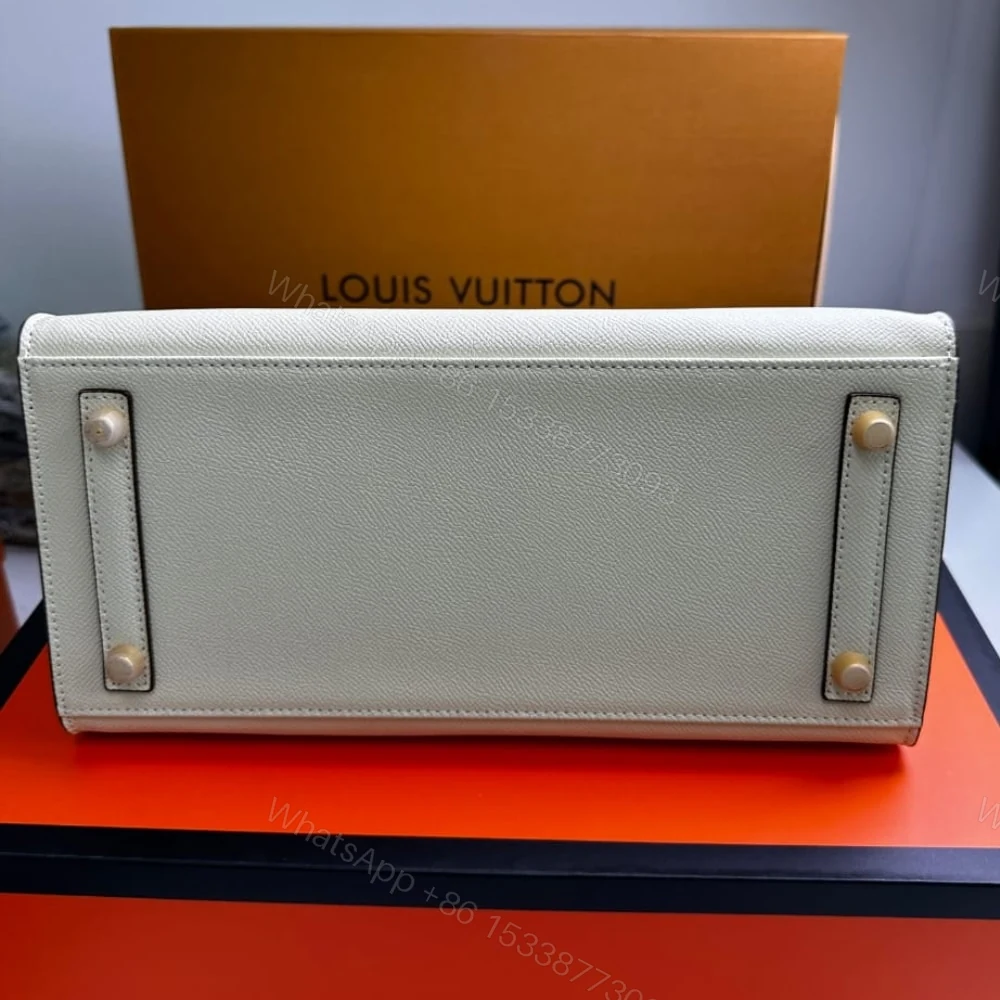 View 3 of Hermès Kelly 30 Bag In Offwhite 30Cm