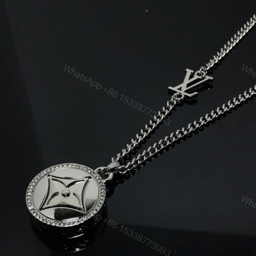 EN – Lux LV Necklaces 029 — view 1