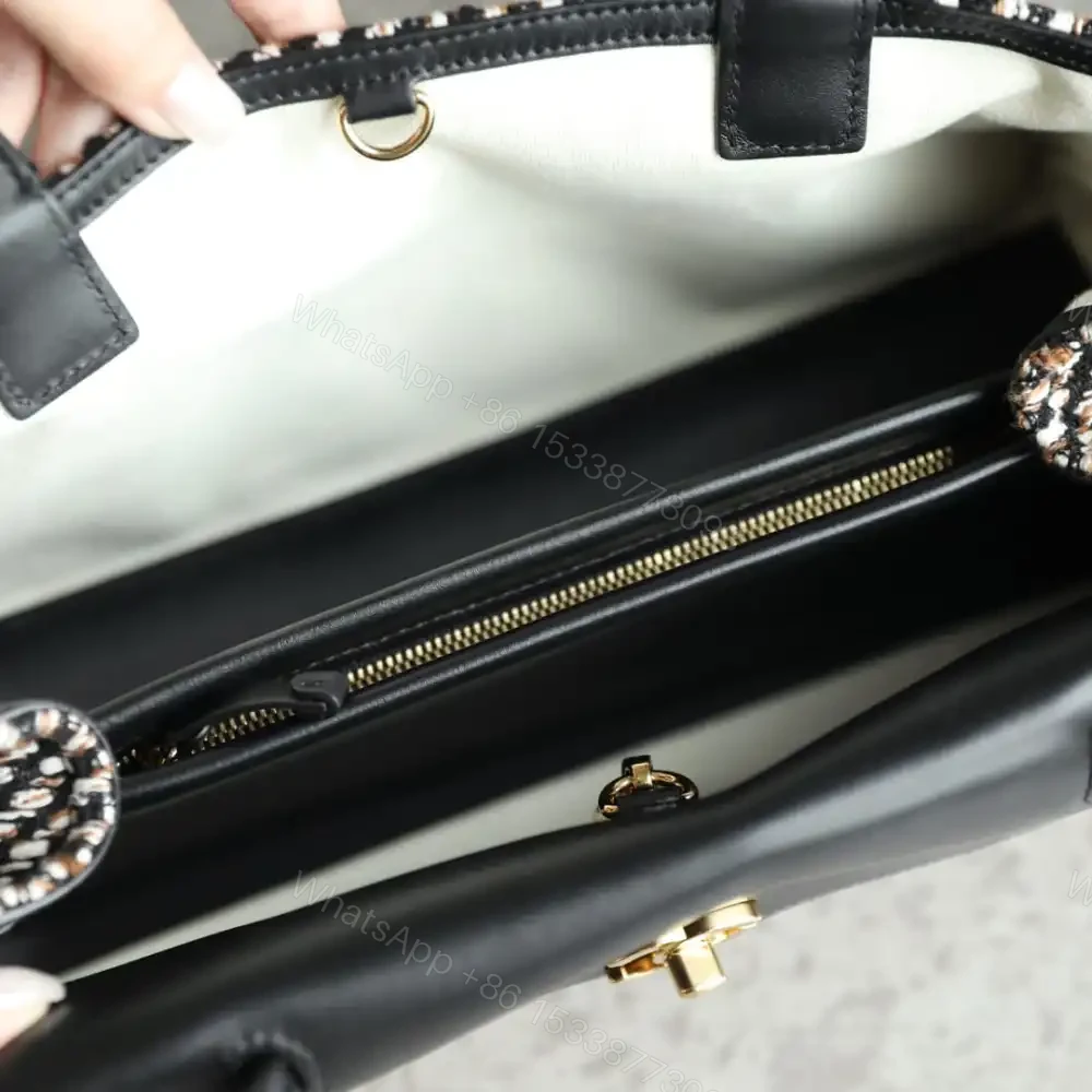 View 6 of 高仿Chanel*26S系列AS6288軟呢拼皮單肩包免檢版