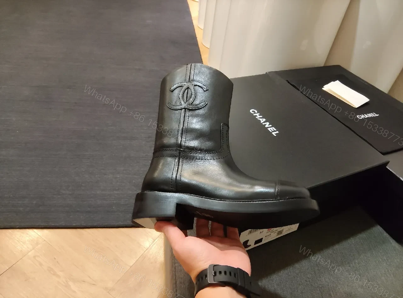 Premium Leather Chelsea Boot - Signature Detailing, All-Season — view 1
