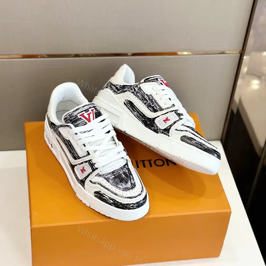 View 3 of LOUIS VUITTON TRAINER SNEAKERS IN BLACK AND WHITE – LSVT343