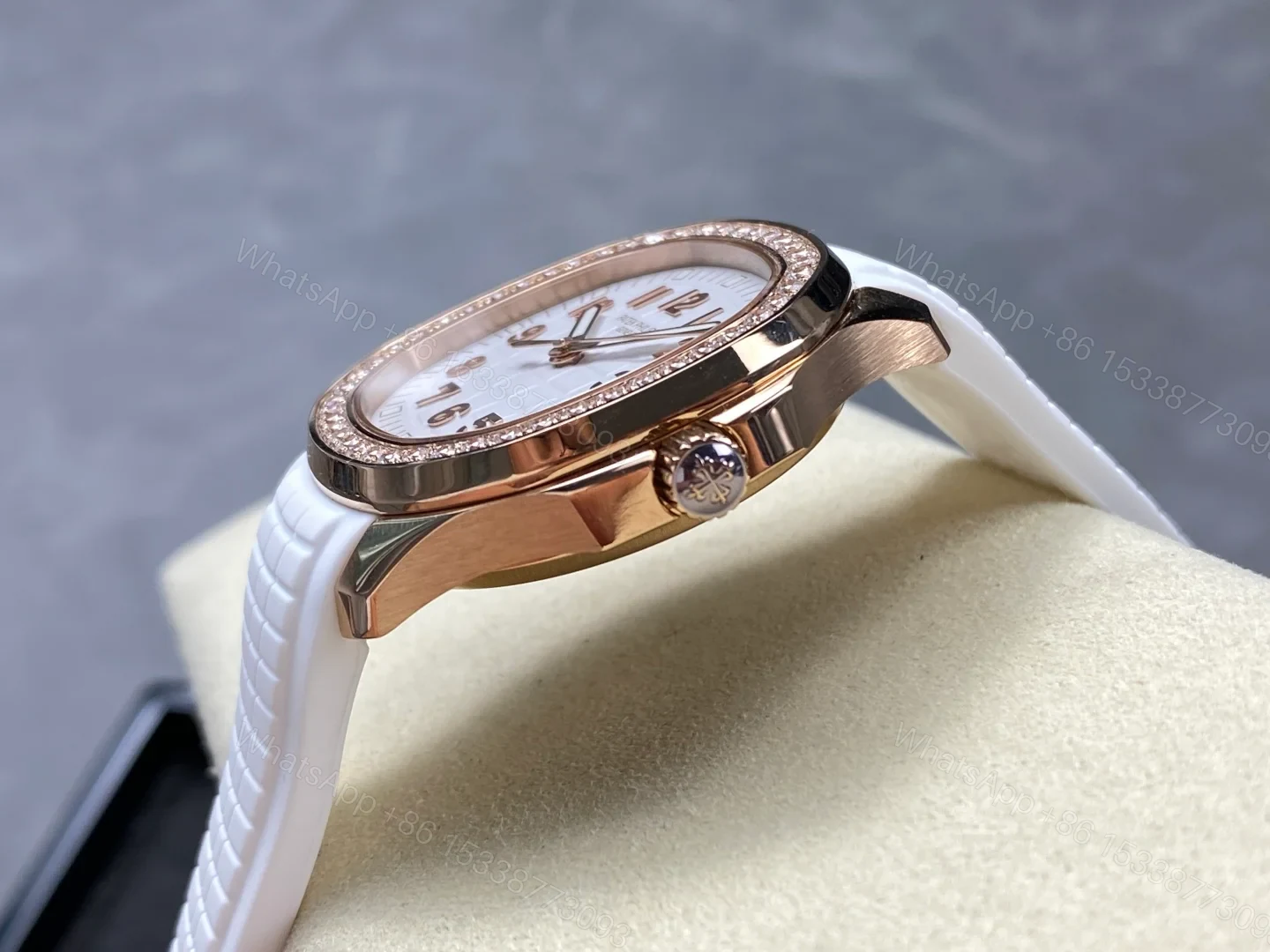 View 6 of Patek Philippe Aquanaut 5068 Rose Gold White 5068R-010