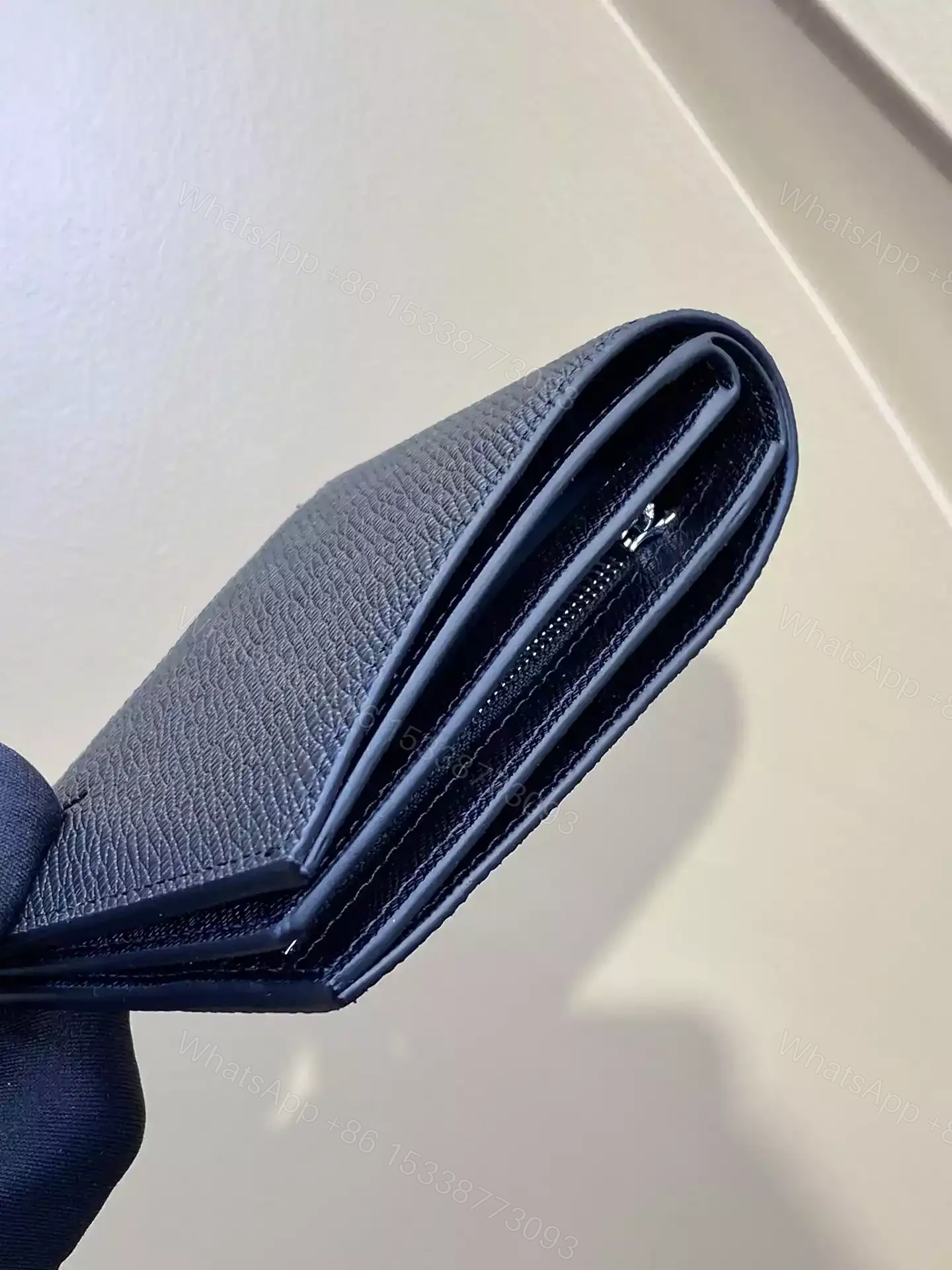 View 6 of LV AMERIGO WALLET TAIGA LEATHER – RRG095