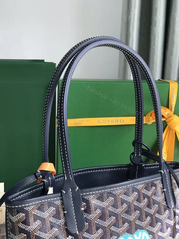 View 9 of Chic Navy Tote + Pouch Set: Designer-Influenced, Everyday Luxe