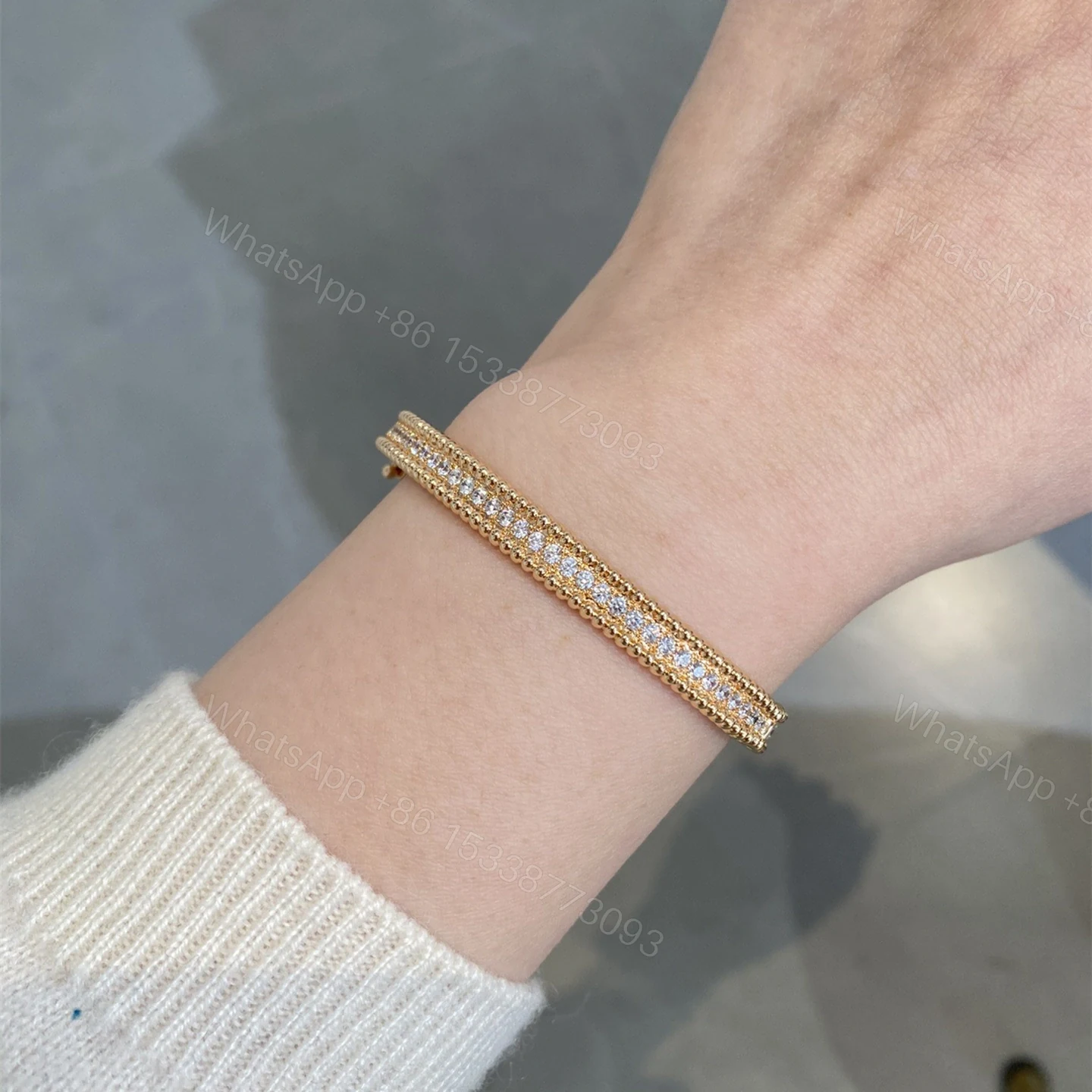 View 11 of 高仿首飾VanCleef&Arpels*RP27D00單排鑲鑽玫瑰金手鐲