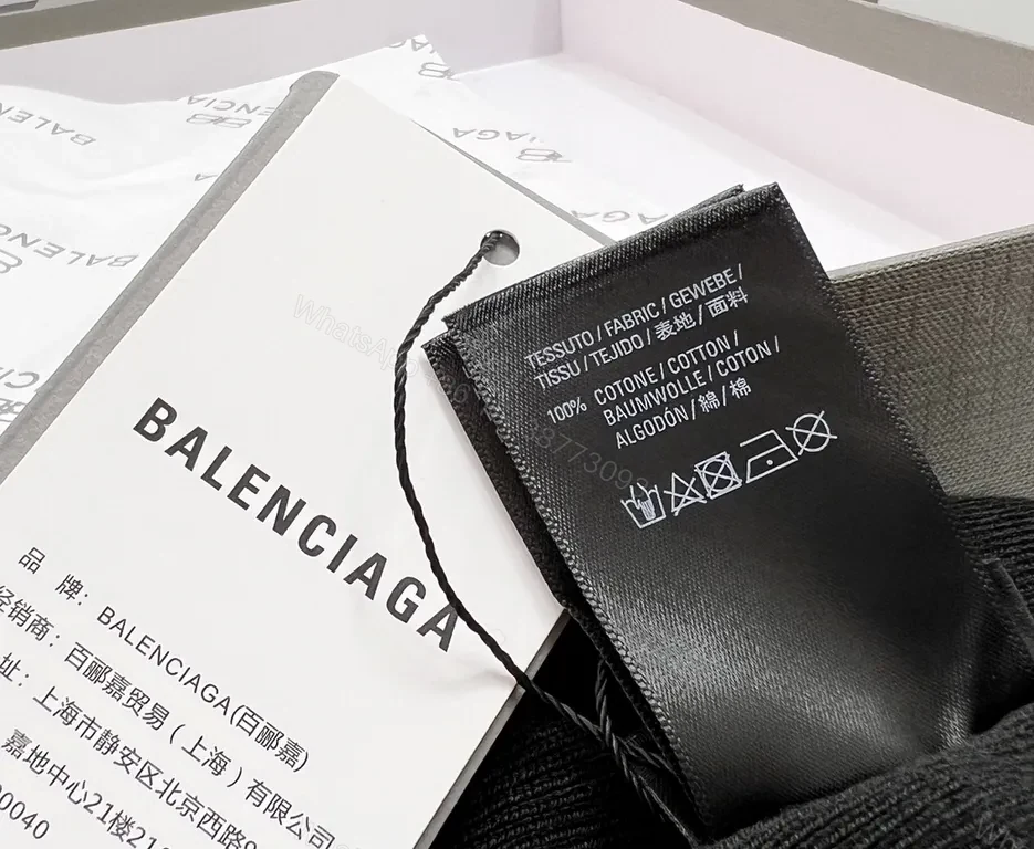 View 7 of Balenciaga-Style Knit Beanie: Premium Black, All-Day Warmth