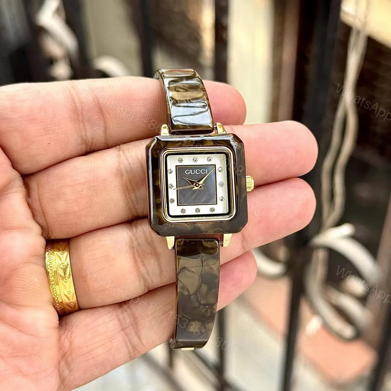 Gucci Classic Square Case — view 1