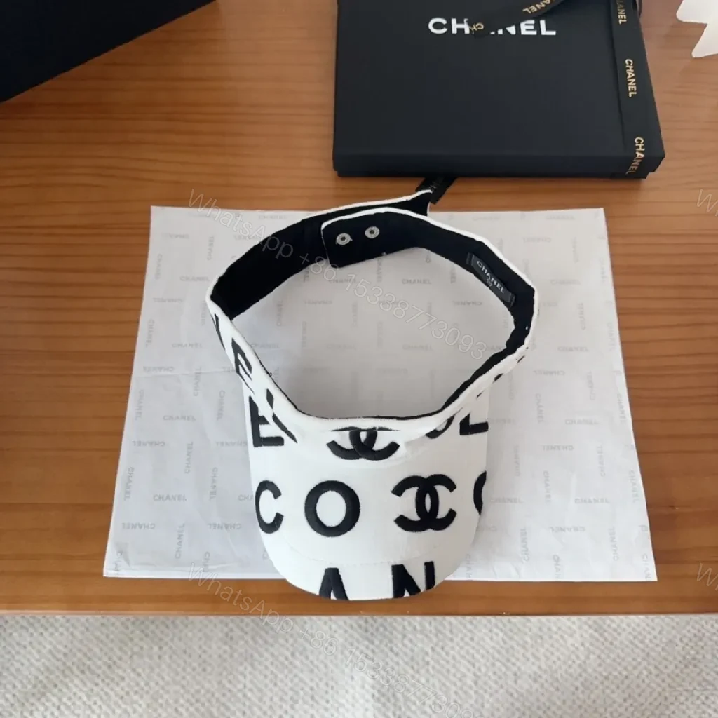 Bold Monogram Visor: Luxe Black & White Streetwear Cap — view 1