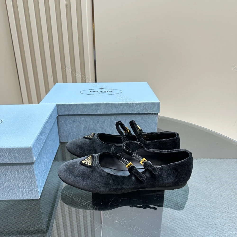 高仿Prada*1F793Q圓頭塔扣瑪麗珍鞋絨面黑色免檢版 — view 1