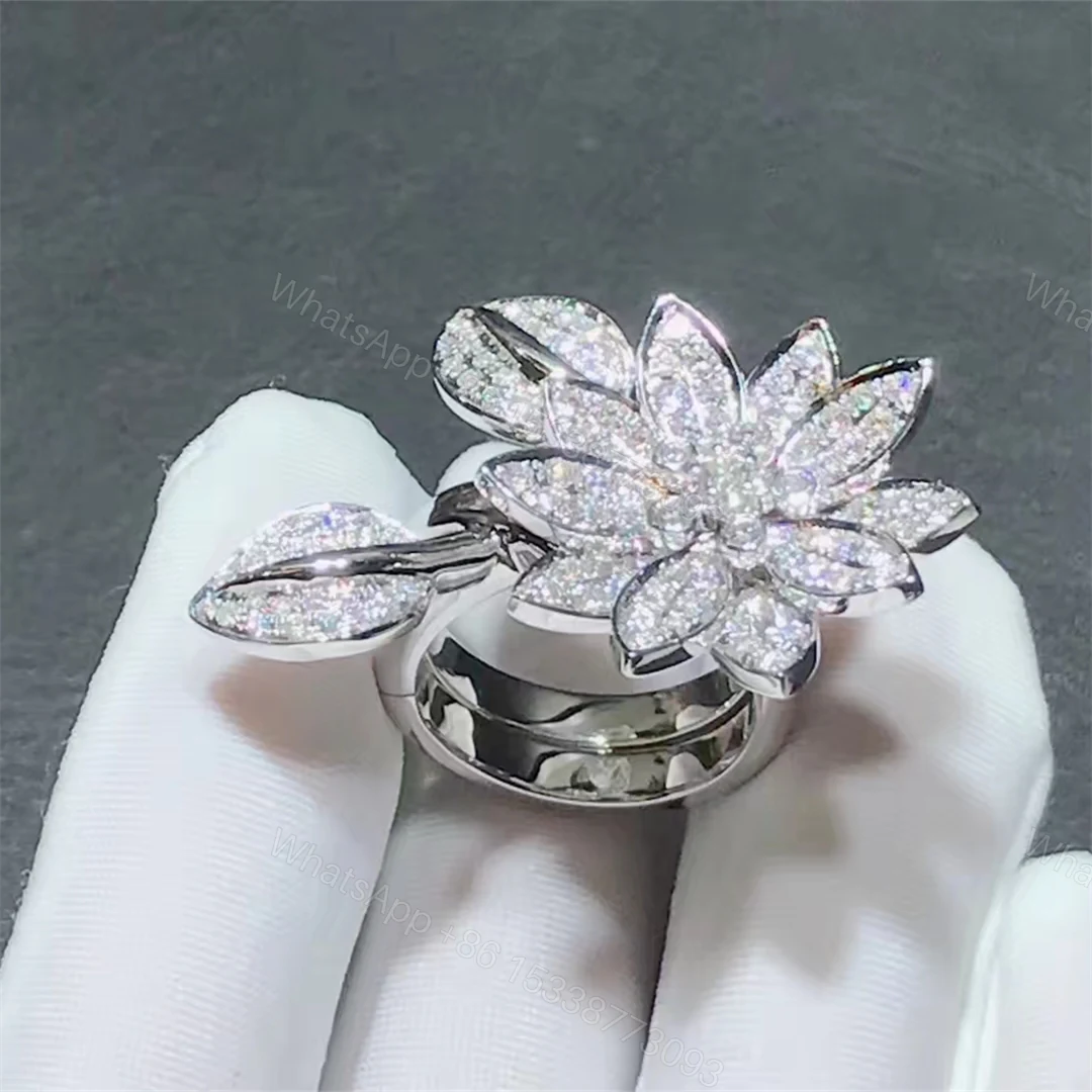 VCA Lotus Between the Finger Ring — view 1