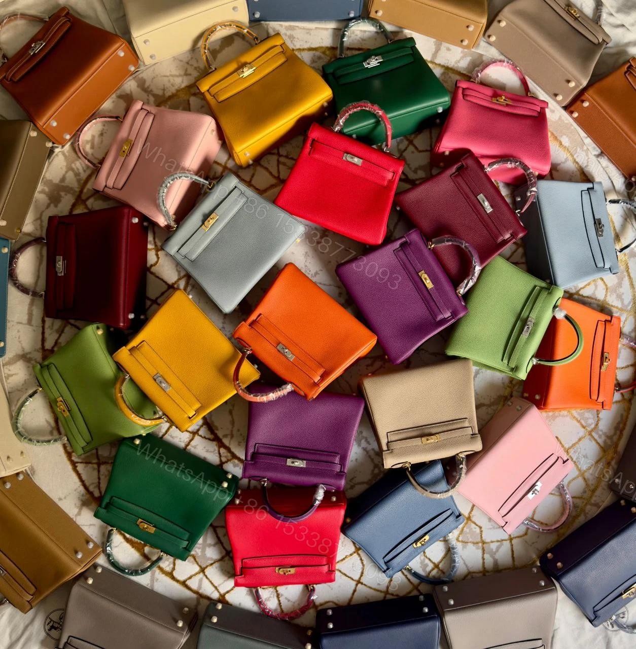 View 5 of HERMÈS Kelly 25 handbag in Chai Togo