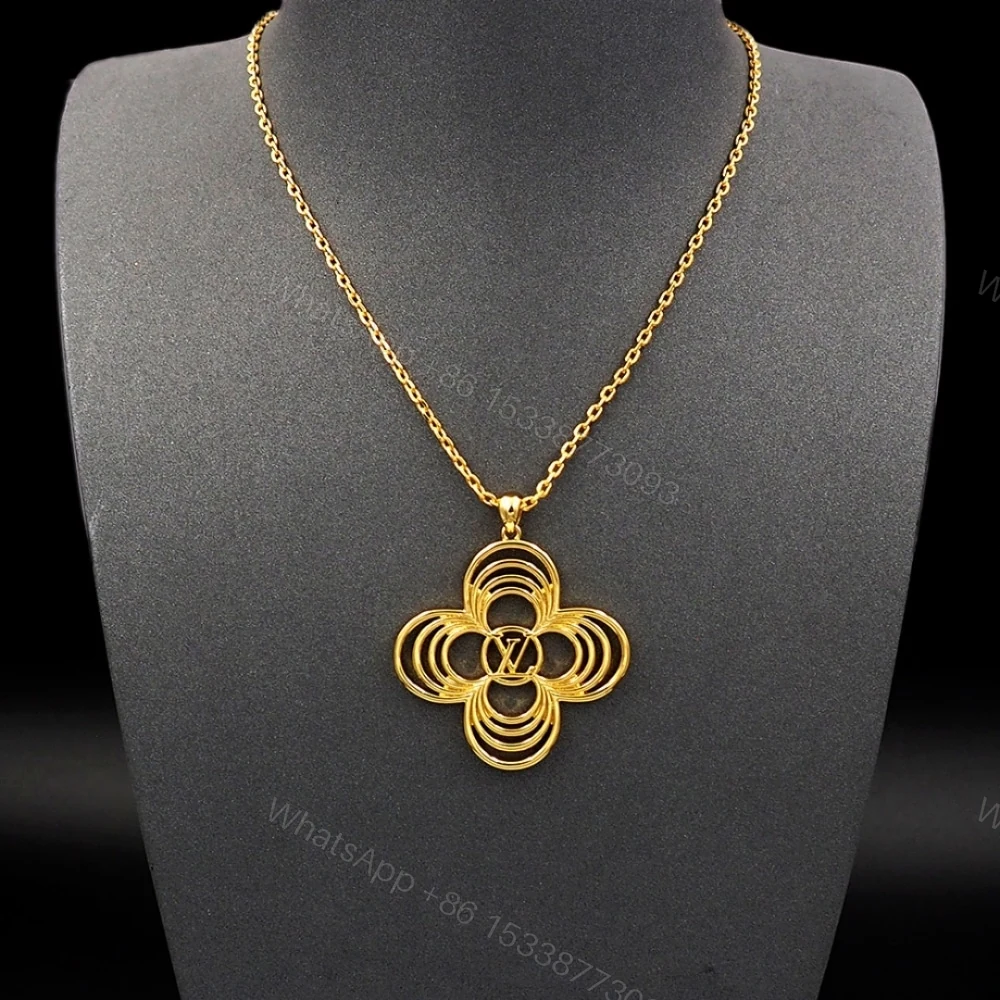 View 2 of LOUIS VUITTON LV BREEZE PENDANT GOLD M02805
