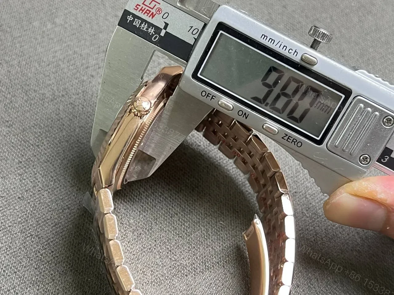 View 6 of Rolex Land-Dweller 40 mm Everose gold (2025)