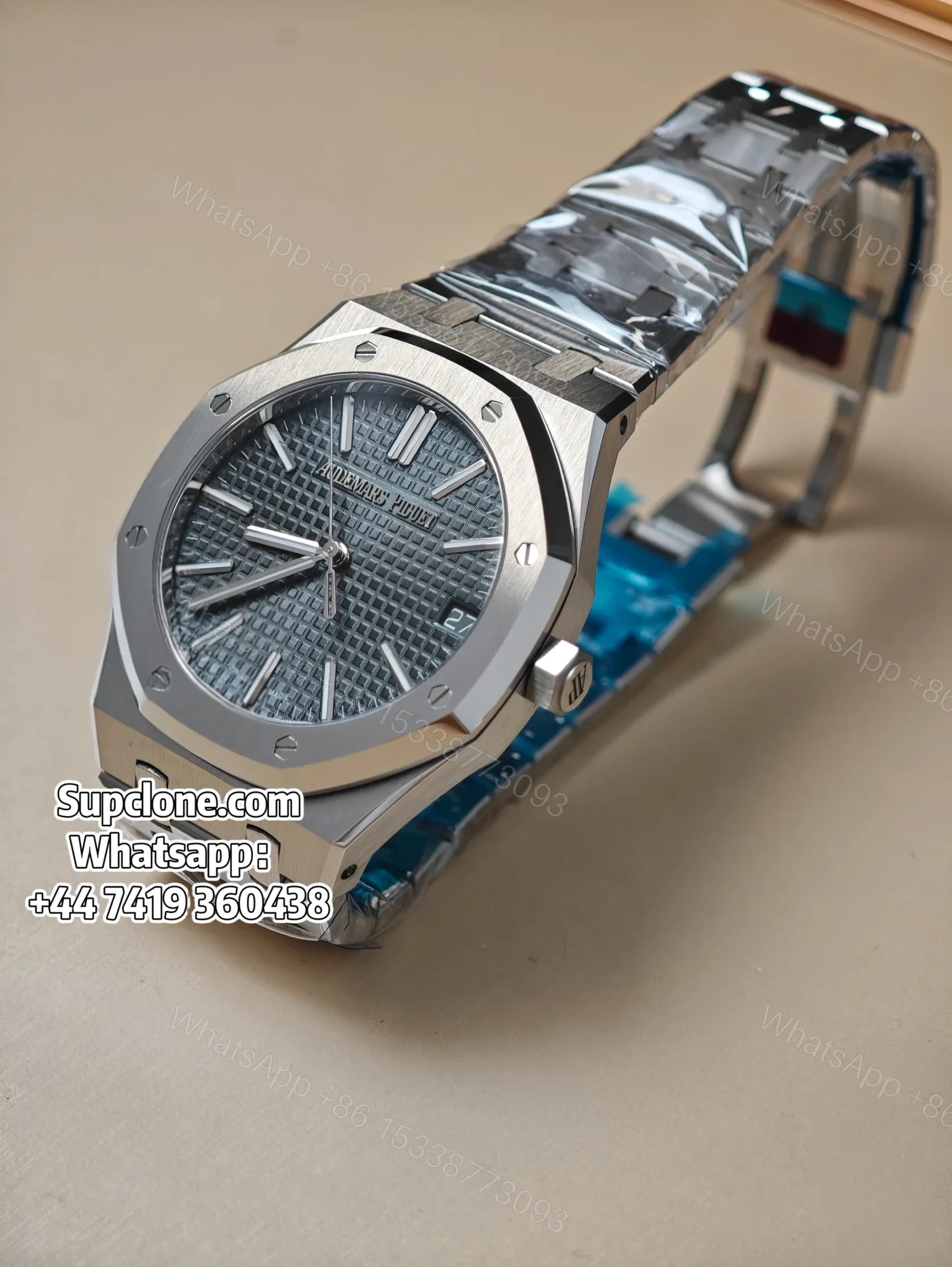 View 4 of Audemars Piguet Super Clone 1:1 Royal Oak 15510 Green Dial 41MM