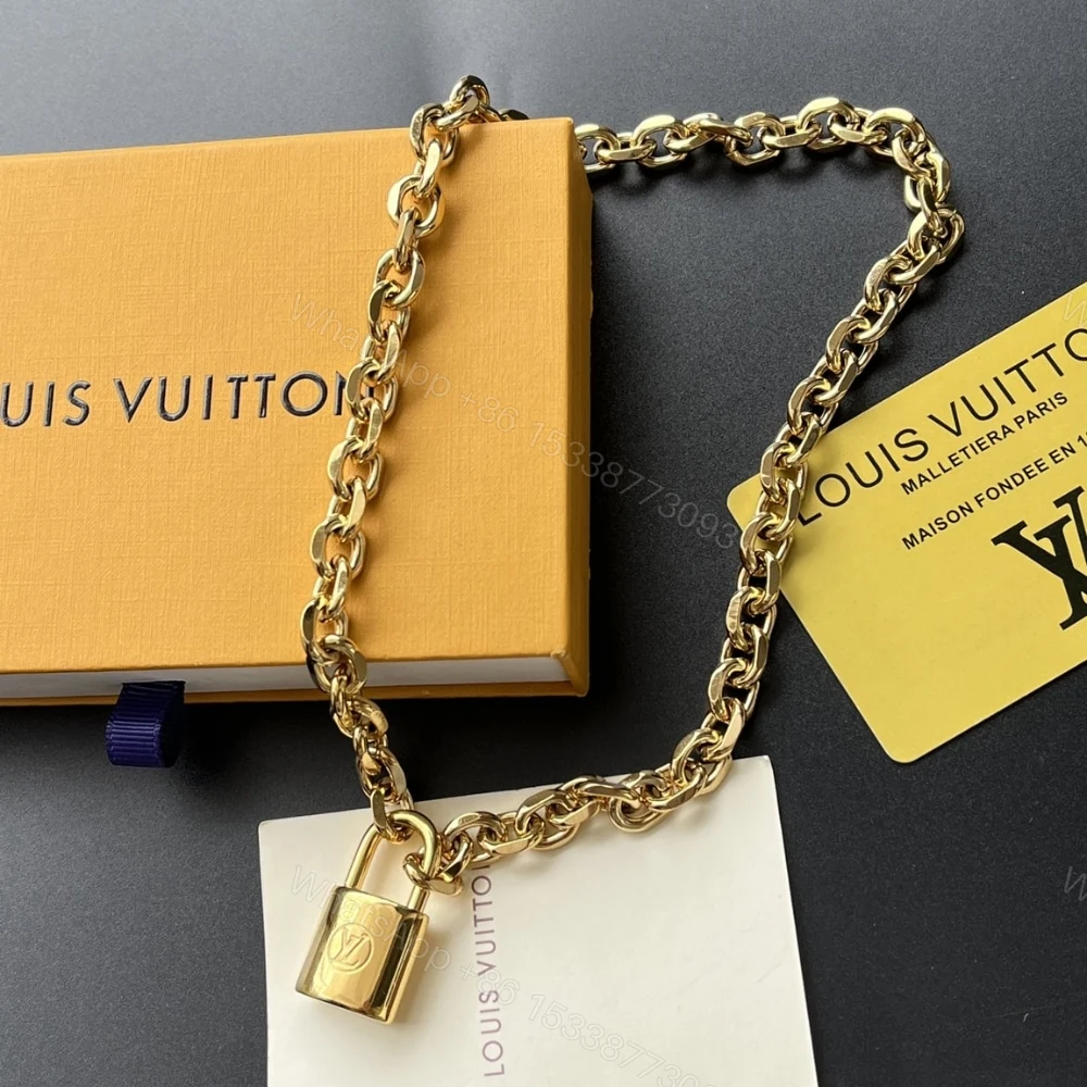View 4 of Louis Vuitton LV Edge Necklace Cadenas MP2993