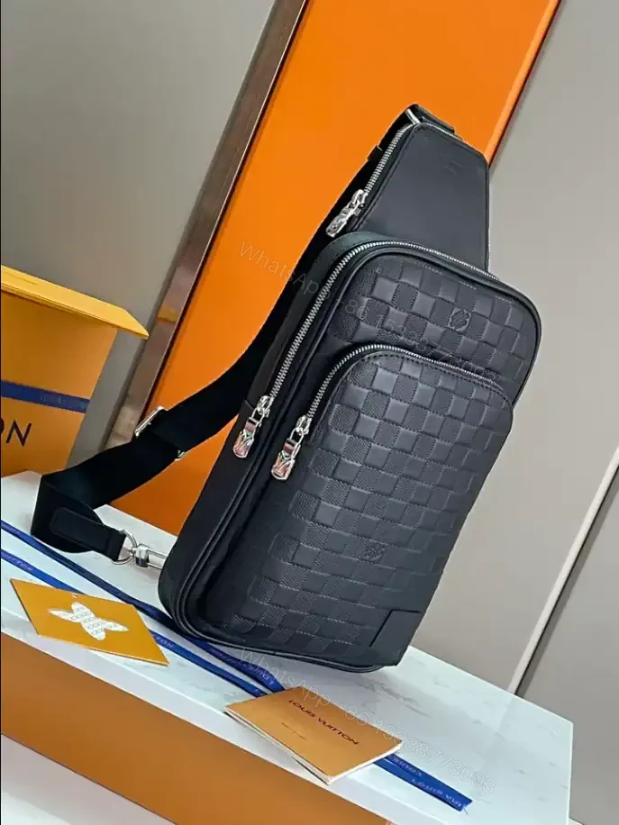 View 7 of LOUIS VUITTON AVENUE SLINGBAG – LBV414