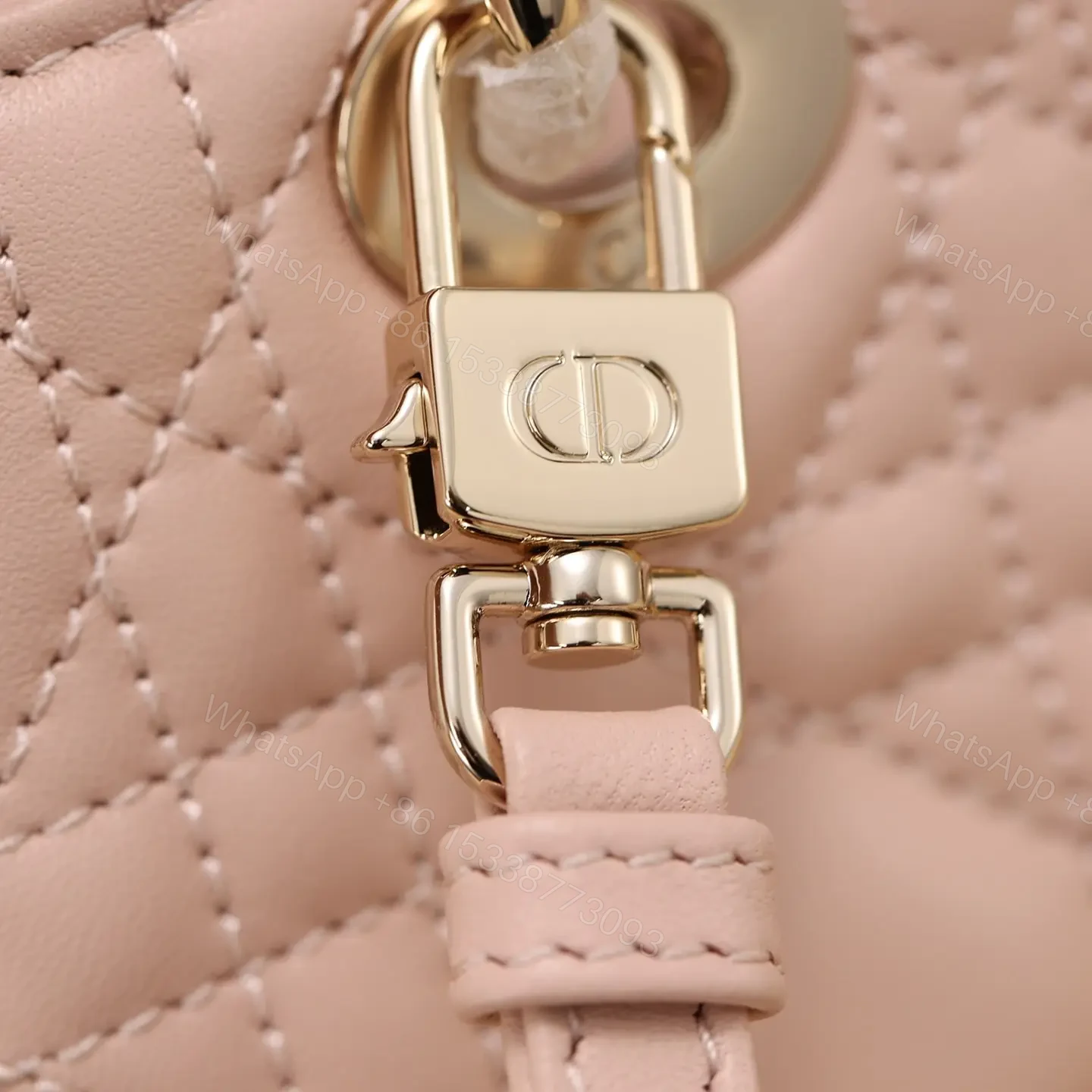View 15 of 高仿Dior*LadyDJoy系列S0910M84P小羊皮戴妃包沙粉色Mini免檢版