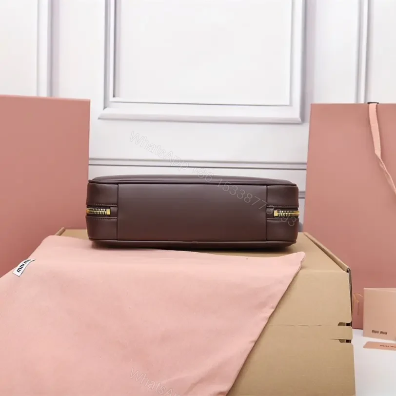 View 5 of 高仿miumiu*5BB172壓紋LOGO手提包小牛皮石楠木色免檢版