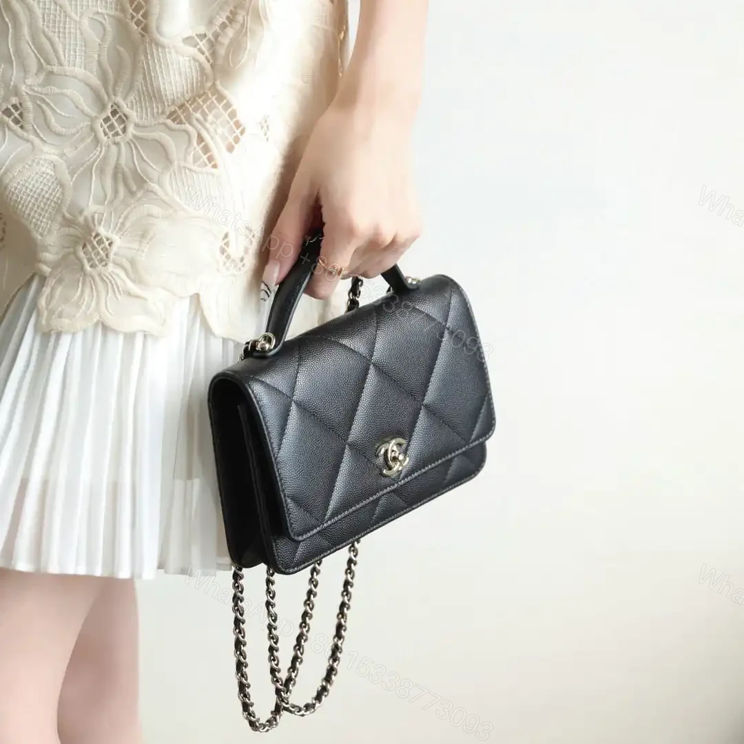 View 20 of 高仿Chanel*25K系列AP4932小牛皮WOC手袋黑色免檢版