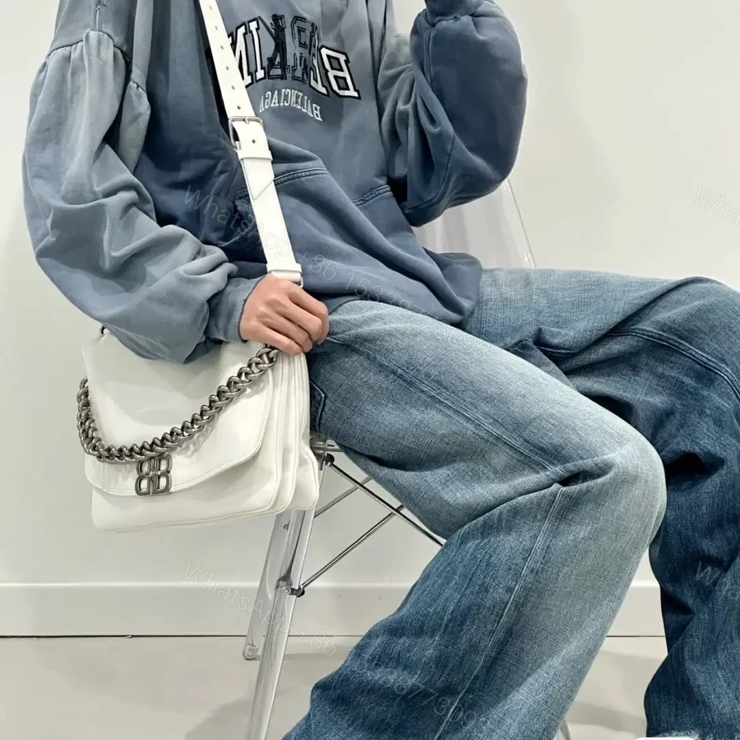 View 11 of 高仿Balenciaga*BBSolt系列腋下包白色M