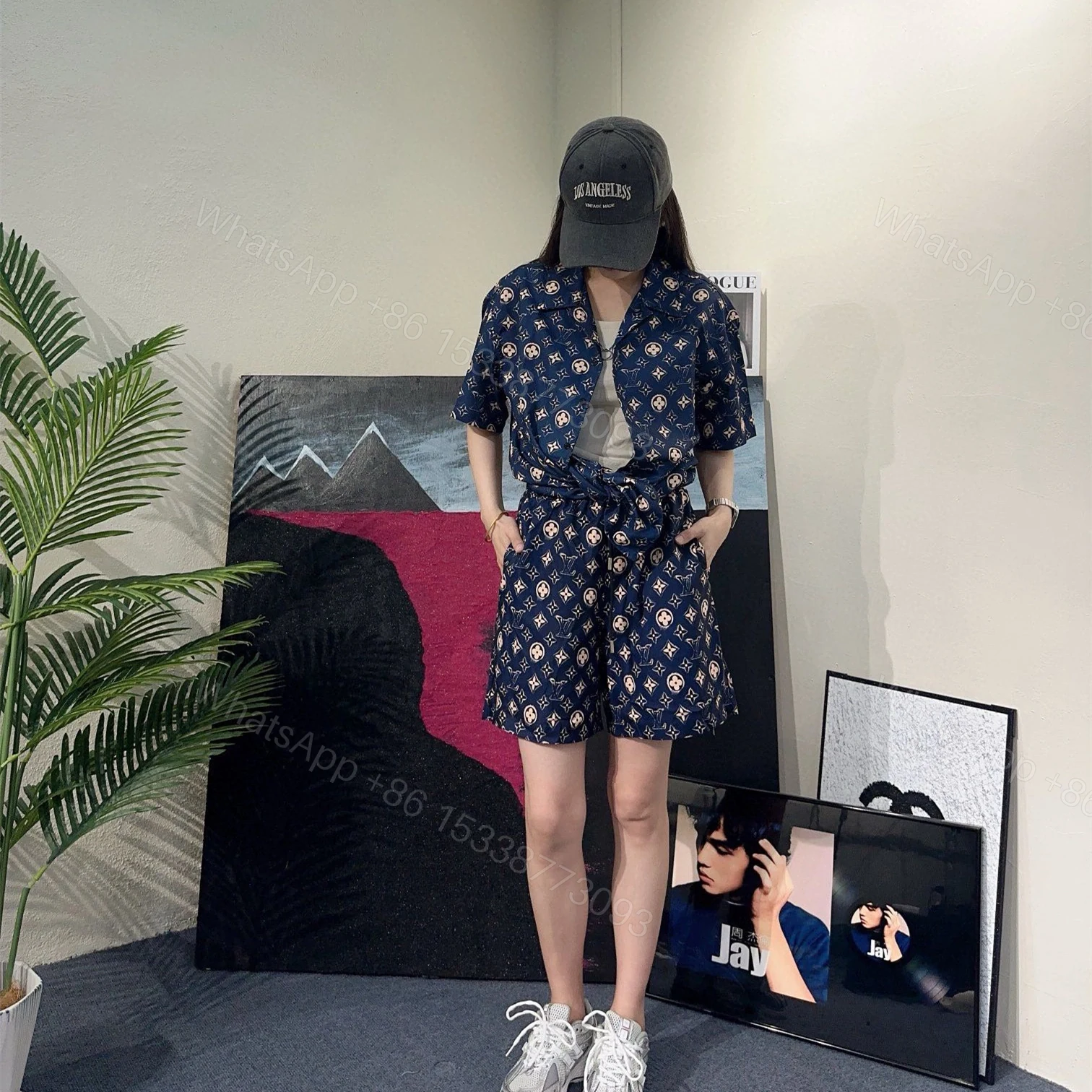View 20 of 高仿LV*1AFR0062滿印老花做舊短褲藍色
