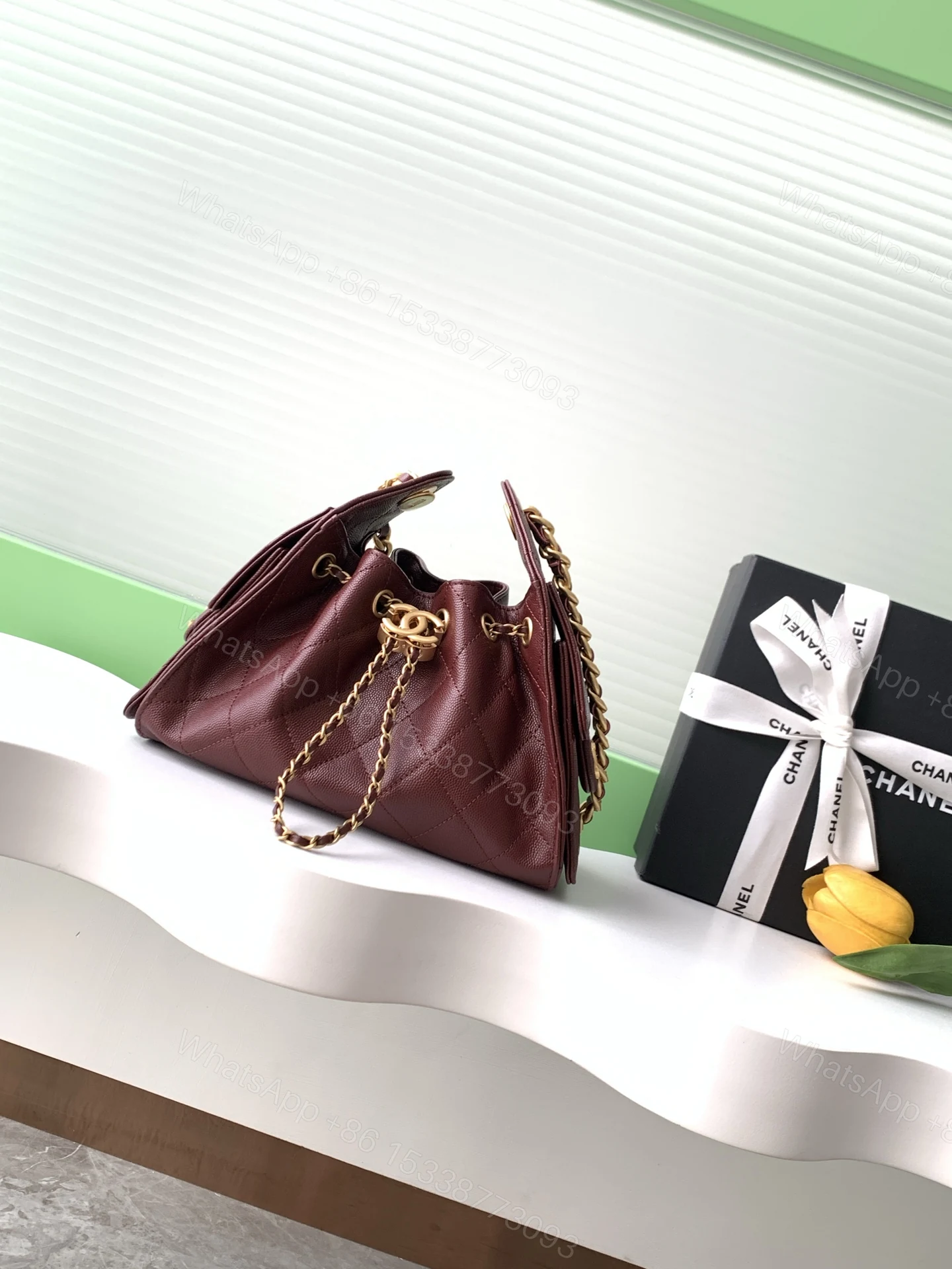Chanel 原單女用束口包 酒紅色菱格紋金鍊設計 百搭手提肩背款 — view 1