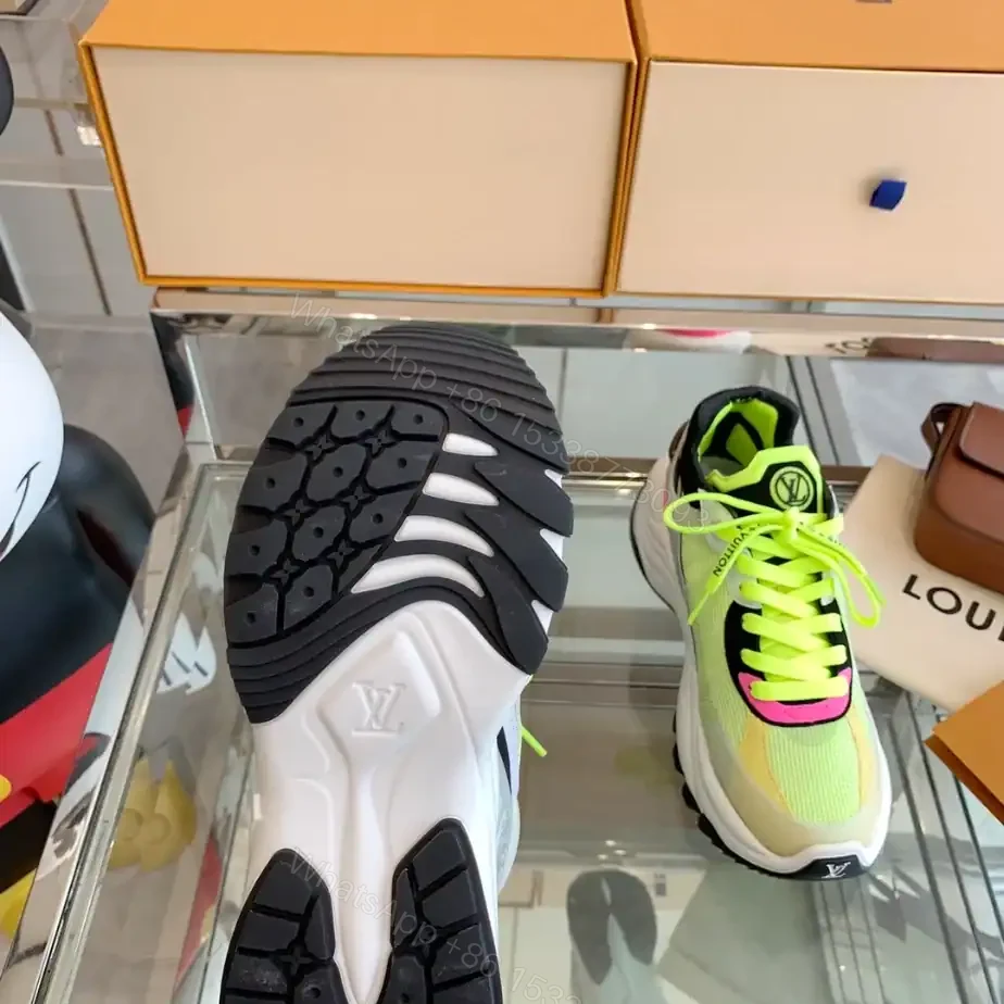 View 3 of LV WOMEN’S RUN 55 SNEAKER – LSVM062