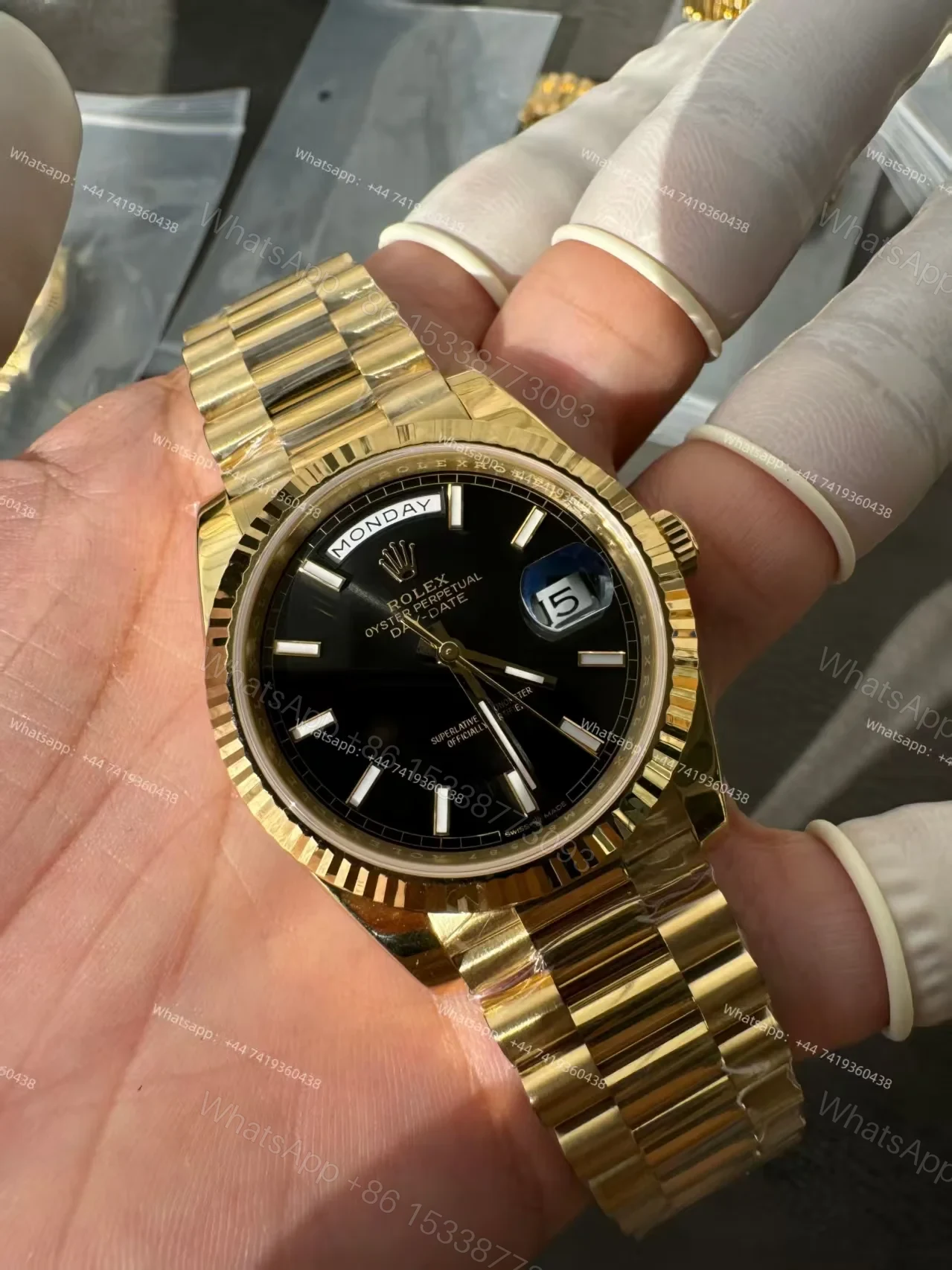View 17 of Rolex Day-Date M228238-0067 1:1 Replica Gold Black Dial 40MM 3255 Movement Presidential Bracelet Super Clone Watch