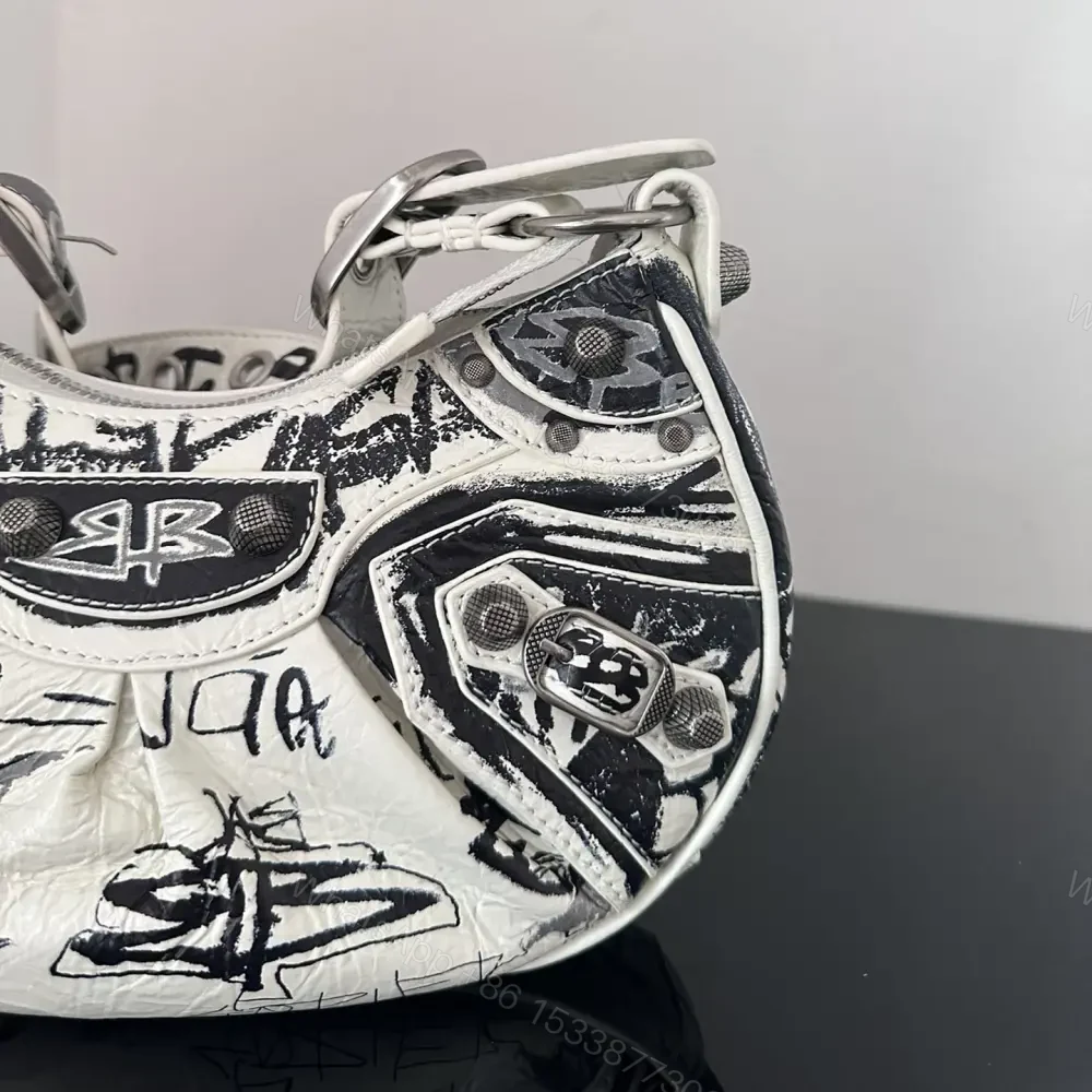 View 4 of 高仿Balenciaga*LeCagole系列餃子包塗鴉XS