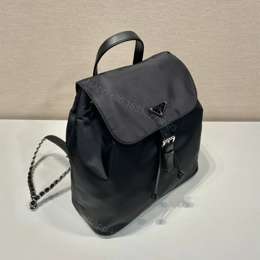 View 4 of 高仿Prada中古背包1BZ830黑色大號免檢版