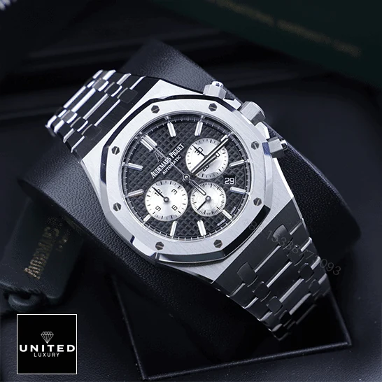 View 9 of Audemars Piguet Royal Oak 26331ST.OO.1220ST.02 Replica