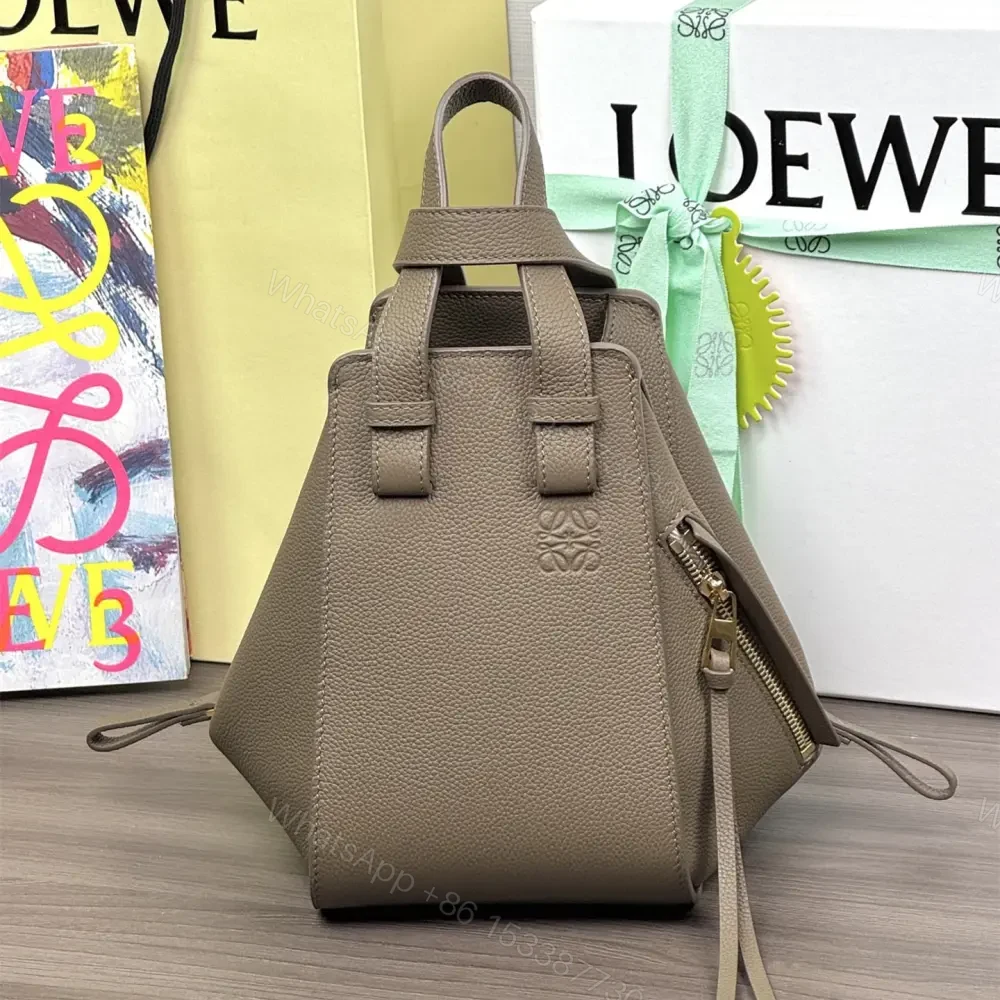 View 7 of 高仿Loewe*Hammock系列3170粒面小牛皮吊床手袋灰褐色小號免檢版