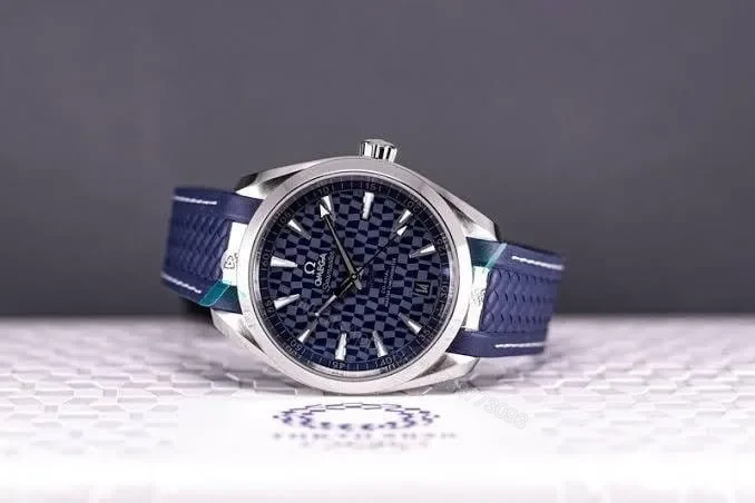 View 5 of Omega Seamaster Professional Master Chronometer