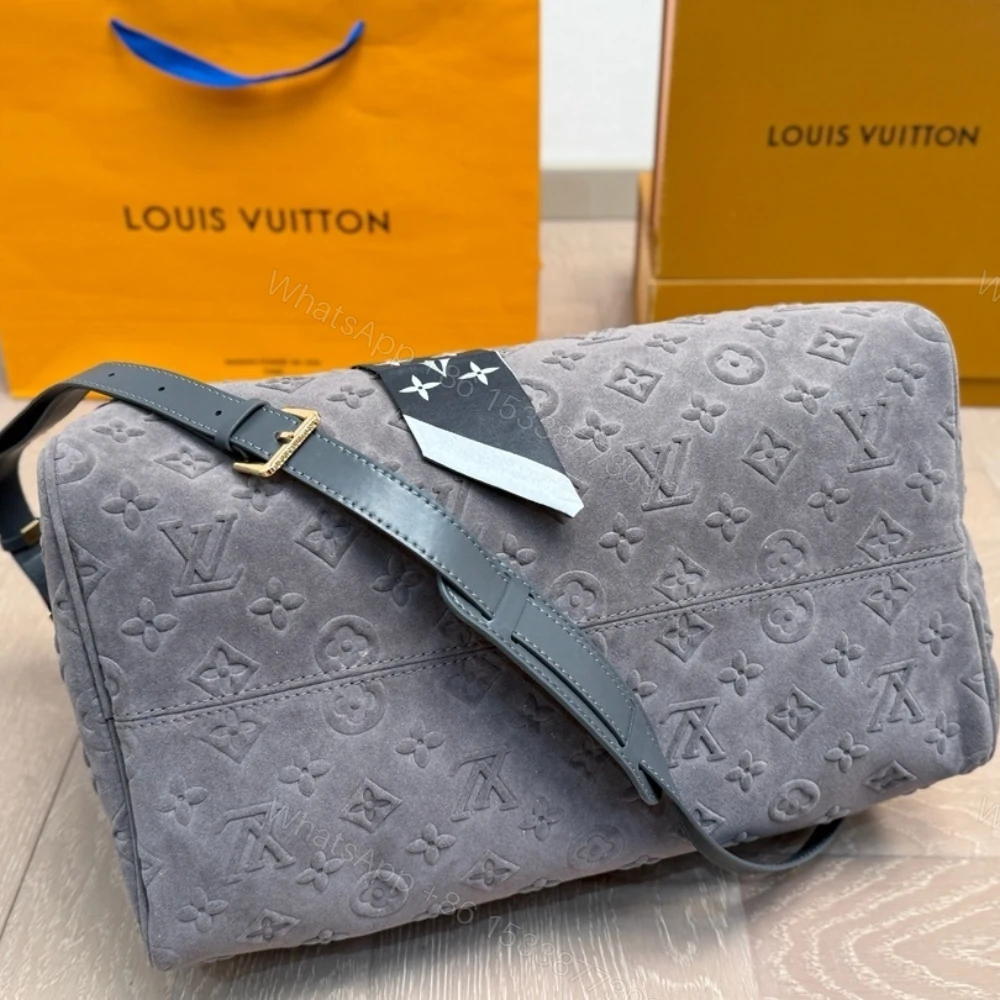 View 8 of Louis Vuitton Speedy P9 Bandoulière 40 Gray 40Cm M15225
