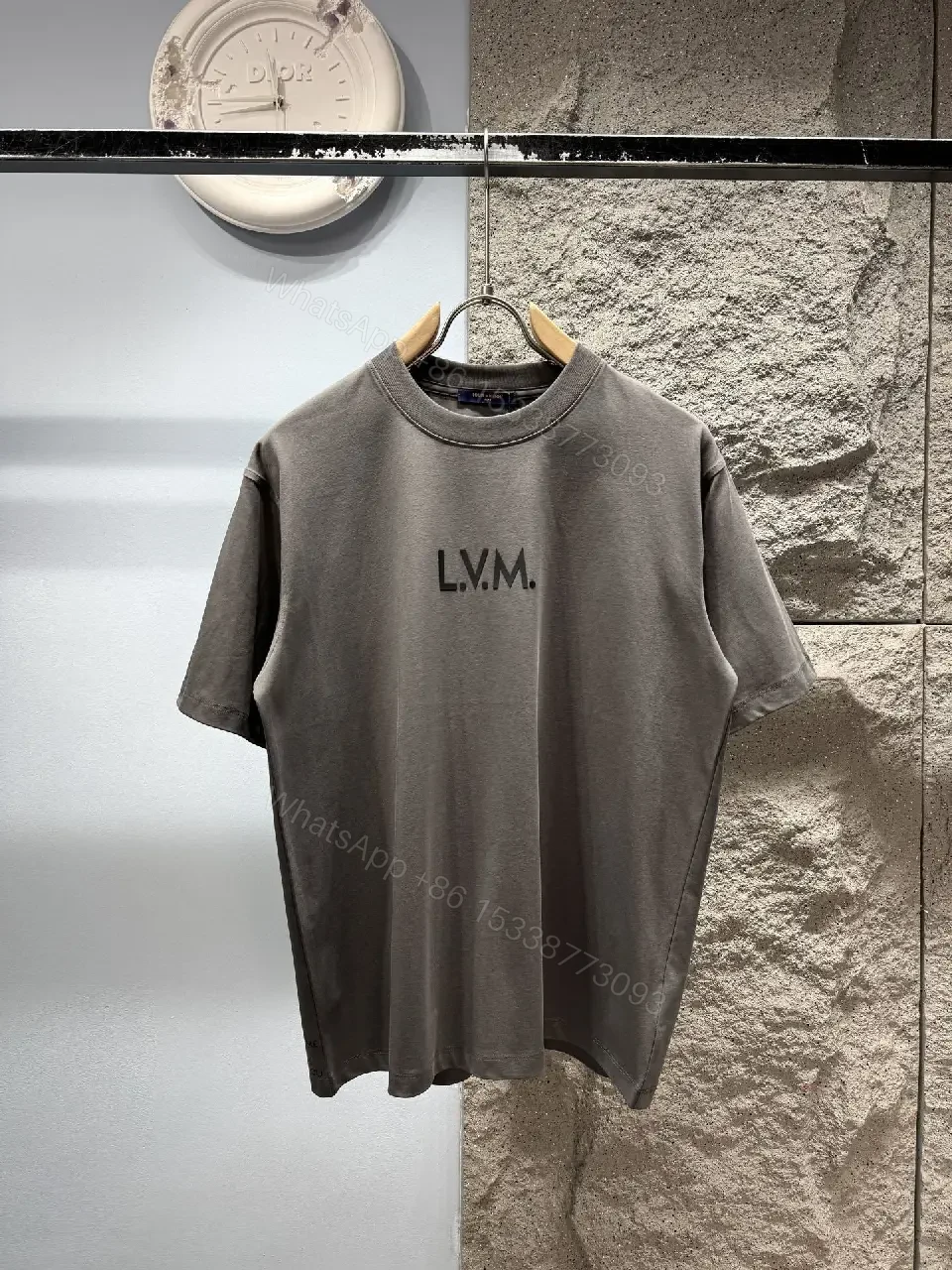 Minimalist Luxe Graphic Tee - Relaxed Cotton Crew Neck — view 1