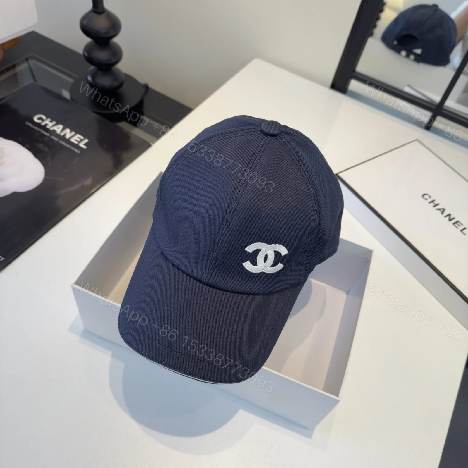 Chanel高仿棒球帽男女款深藍色雙C刺繡設計簡約百搭款 — view 1