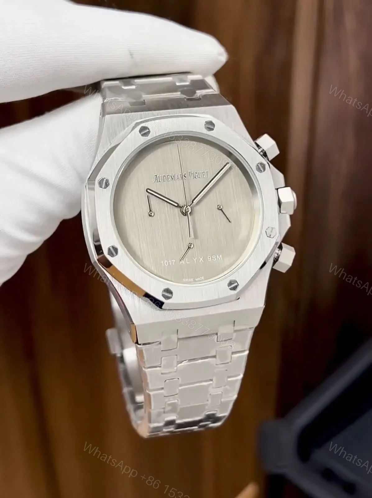 Audemars Piguet Royal Oak Premius 41mm — view 1