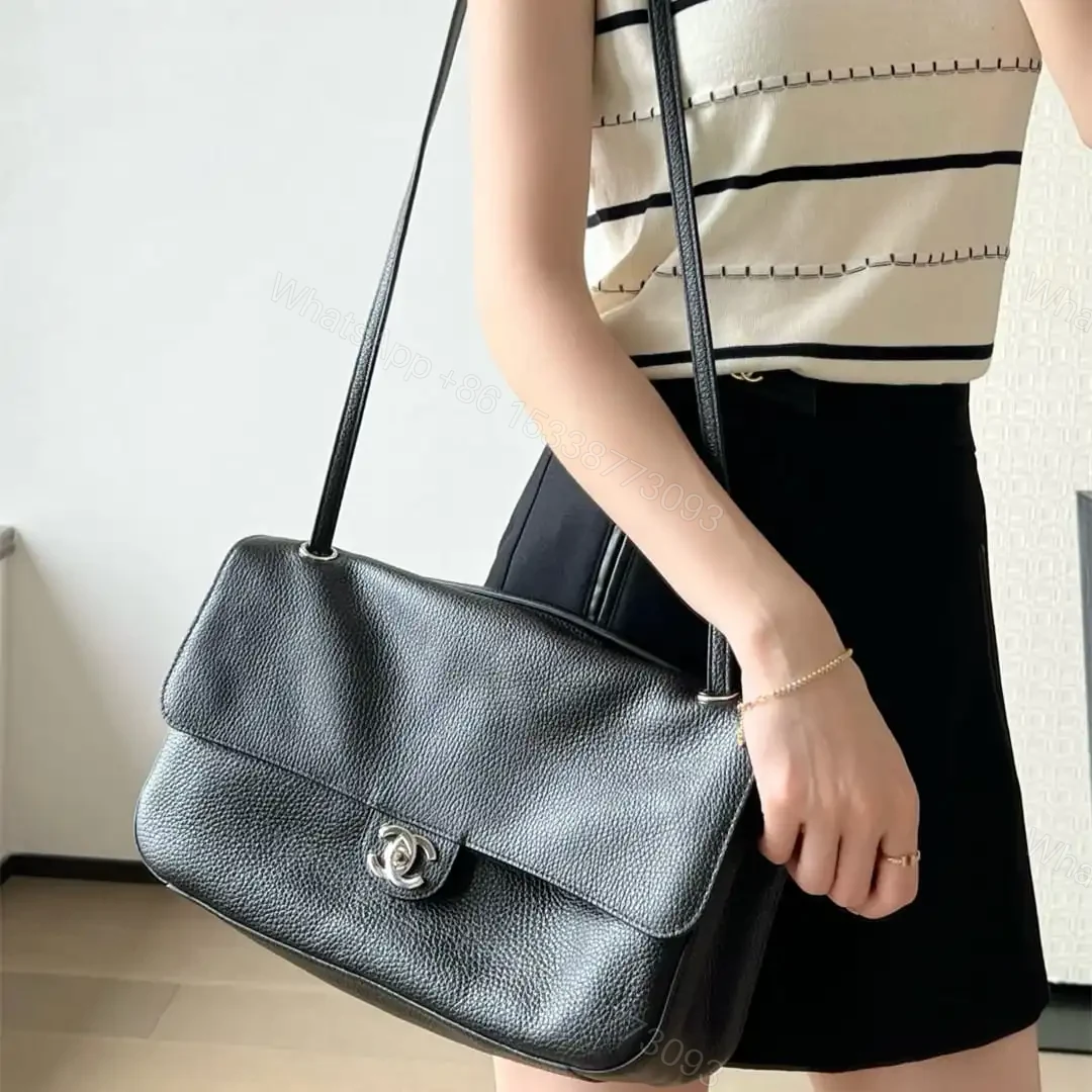 View 22 of 高仿Chanel*26S系列AS6231粒面小牛皮翻蓋包黑色大號免檢版