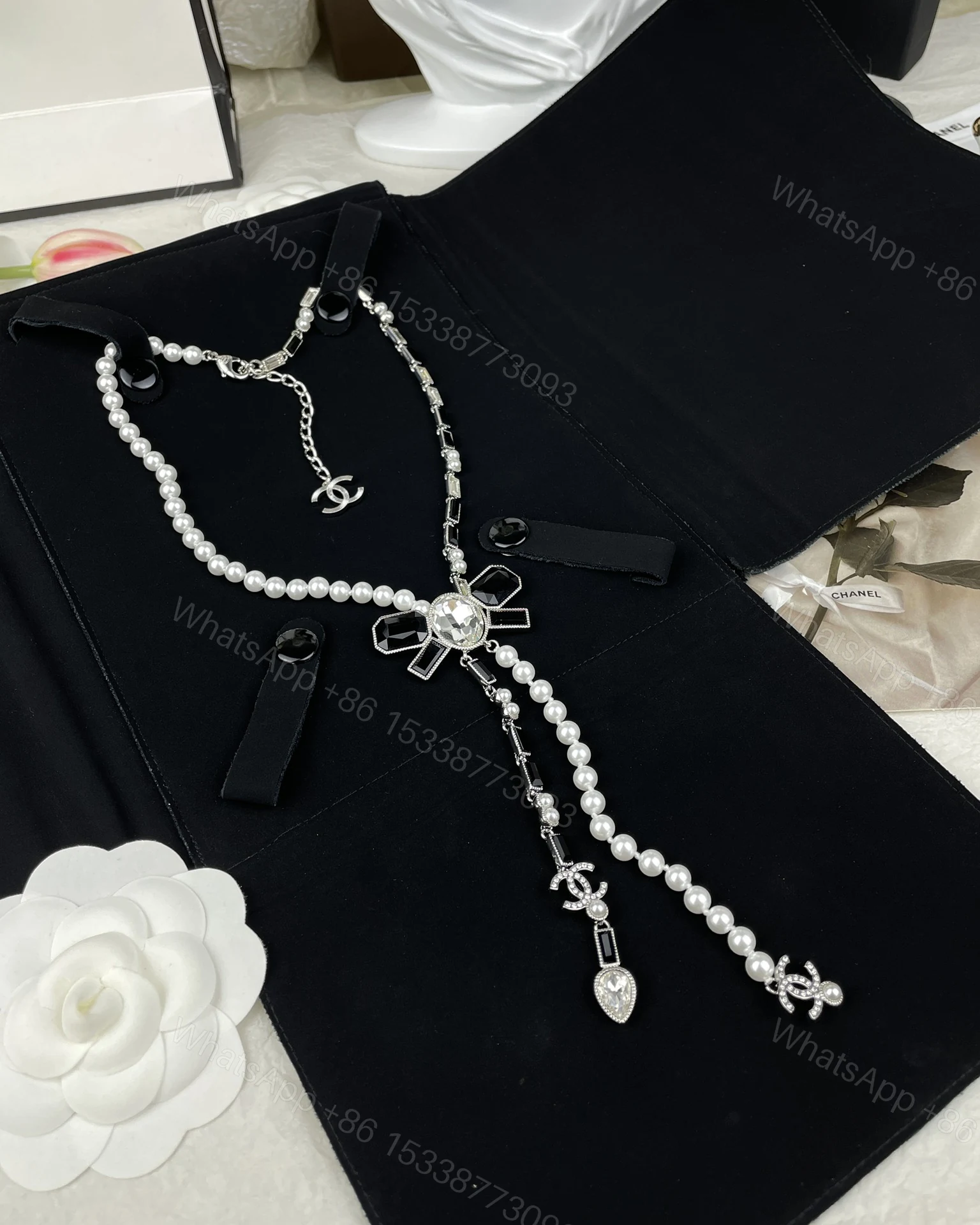 View 5 of EN – Lux Chanel Necklaces 009