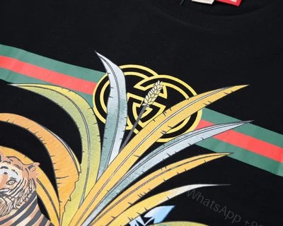 View 5 of GUCCI Tiger T-Shirt – GC0053
